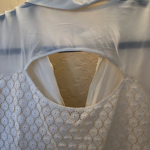 Two by Vince Camuto Blouse - Picture 4 of 4